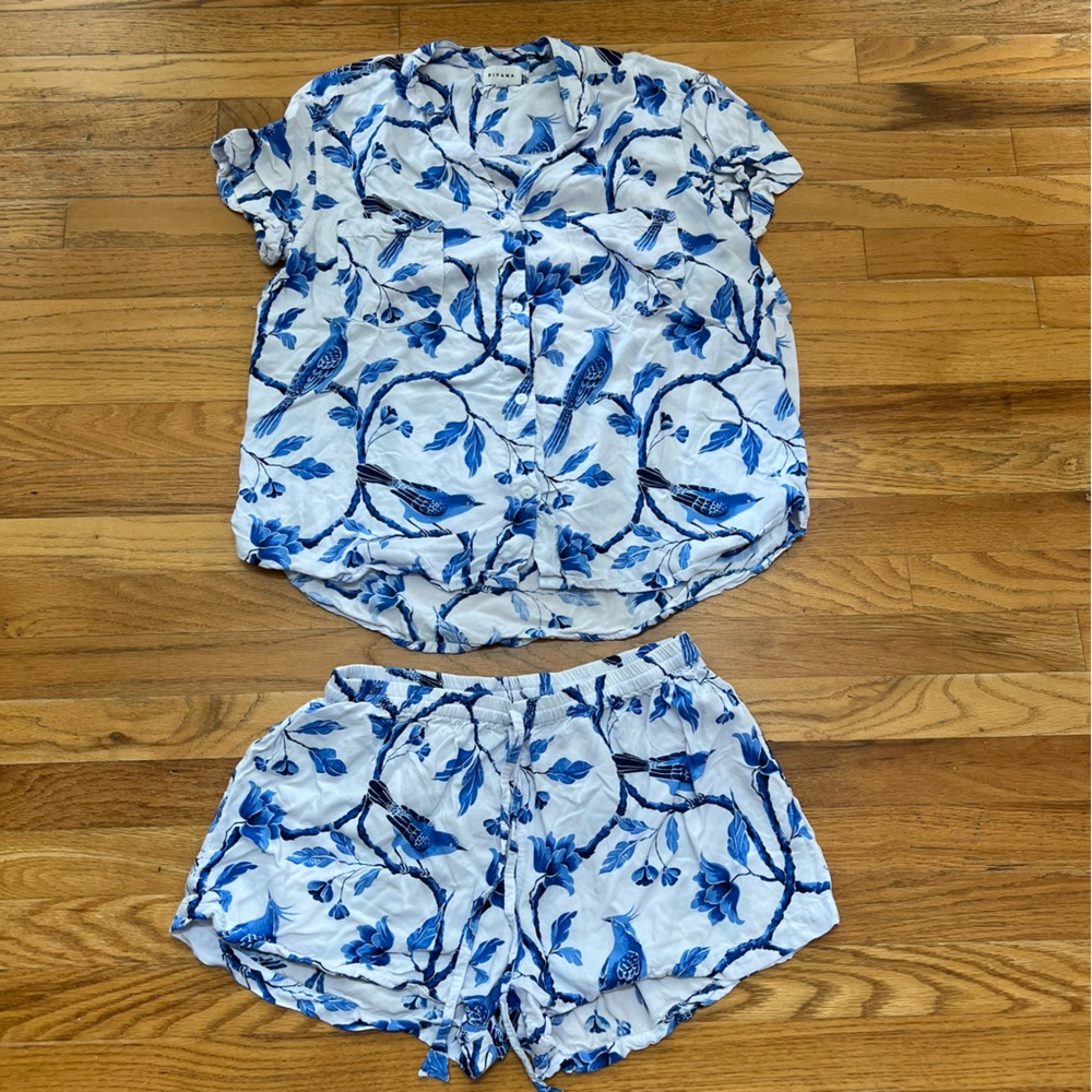 PIYAMA Blue and White Floral and Bird Printed Pajama Set